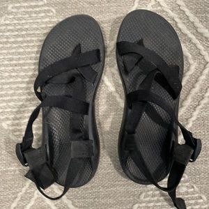 Black chacos